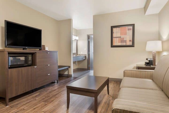 Room 10 of 47