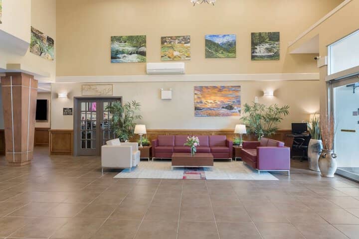 Hotel Interior 4 of 47