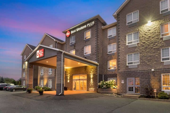 Hotel 44 of 47